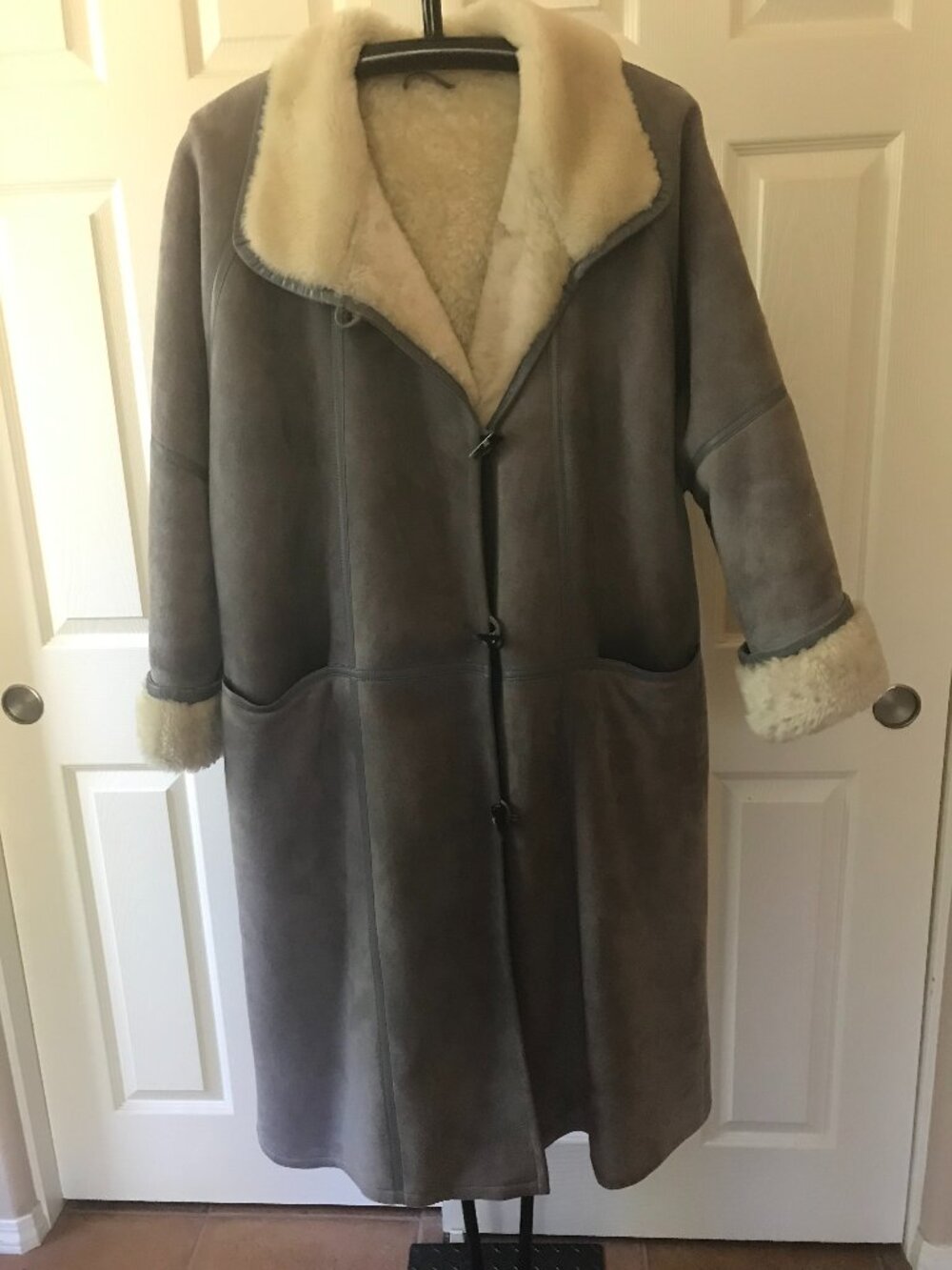 Vintage Neus Accensi Spanish Lamb Shearling Coat Gray Leather Sz 42 Long 49"